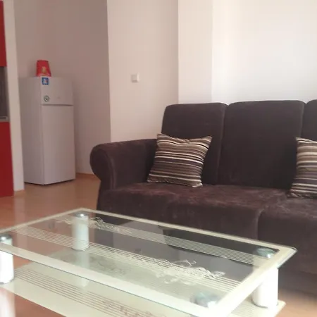Апартамент Sunny Day 6 2 Chambres